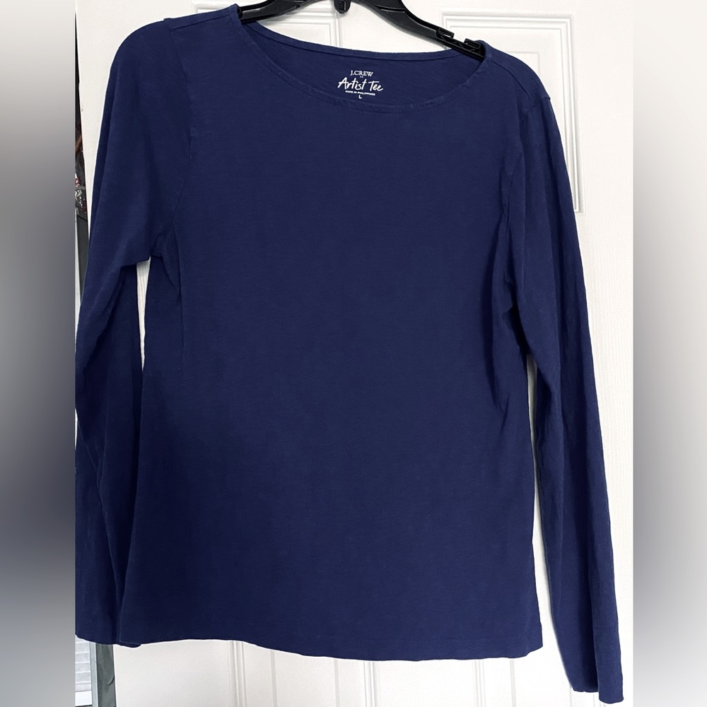 J Crew Artist Tee. Navy Blue. Woman’s Size Large 100% Cotton. NWOT long sleeves
